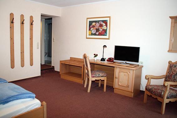 Hotel Bayerischer Hof Rehlings ไวเซินแบร์ก ห้อง รูปภาพ