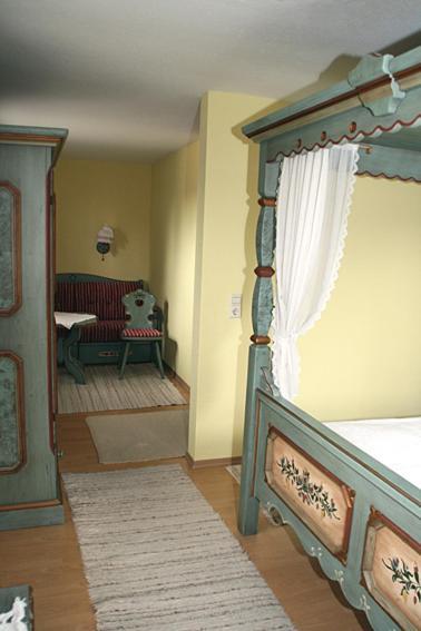 Hotel Bayerischer Hof Rehlings ไวเซินแบร์ก ห้อง รูปภาพ